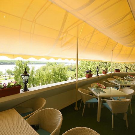Hotel Belvedere Brăila Екстериор снимка