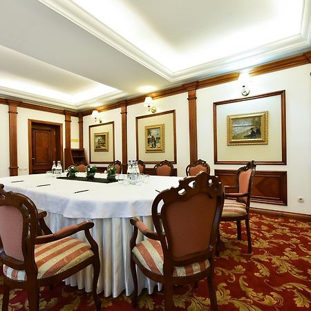 Hotel Belvedere Brăila Екстериор снимка