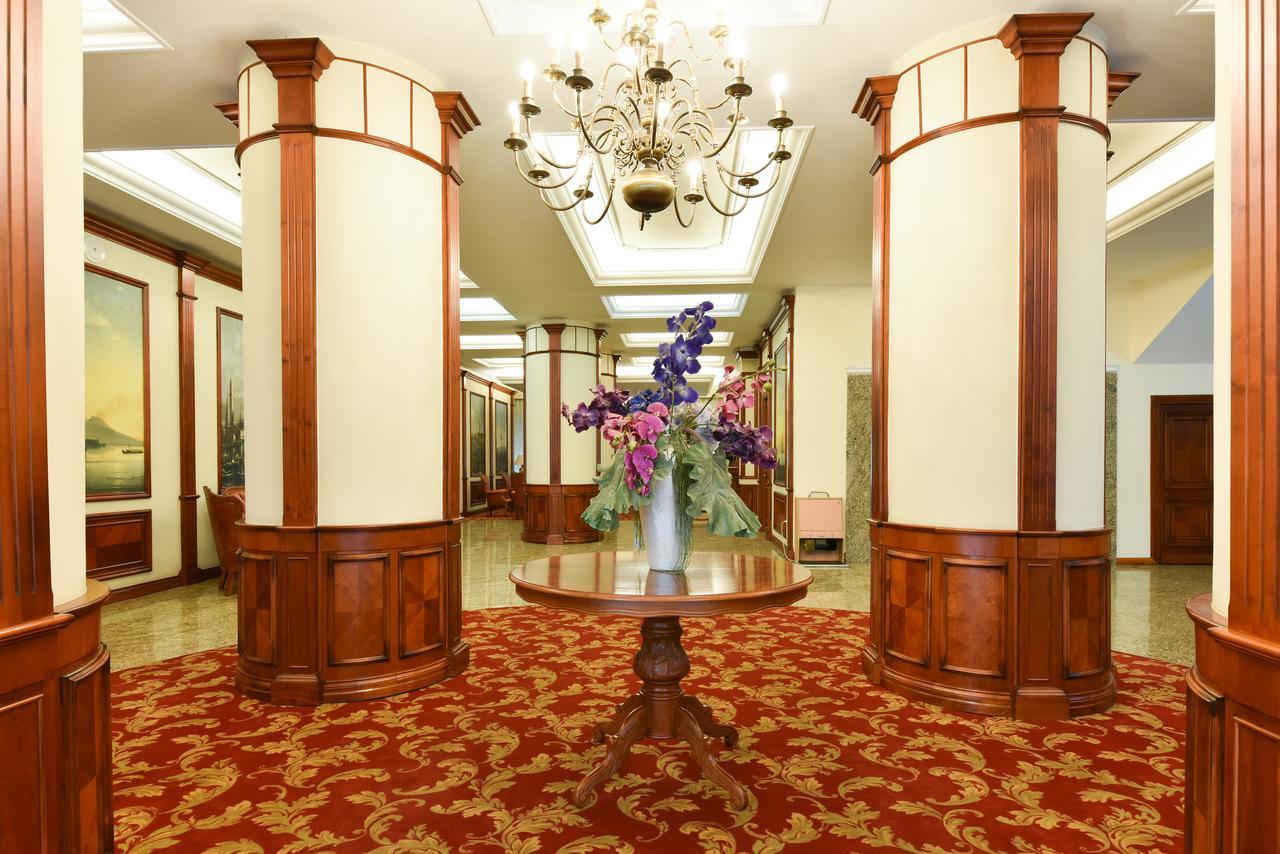 Hotel Belvedere Brăila Екстериор снимка