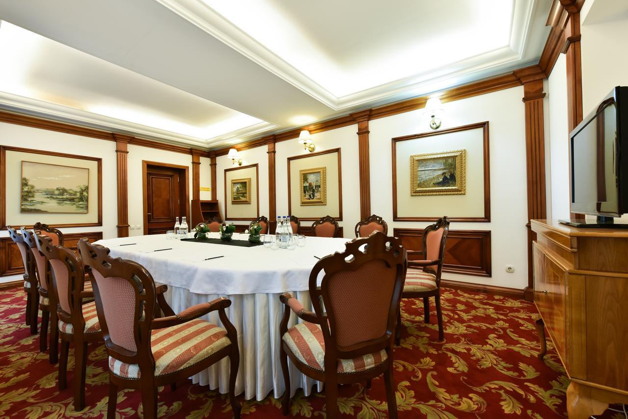 Hotel Belvedere Brăila Екстериор снимка