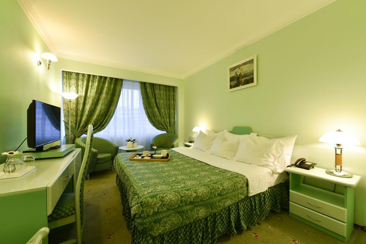 Hotel Belvedere Brăila Екстериор снимка