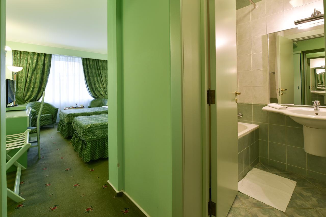 Hotel Belvedere Brăila Екстериор снимка